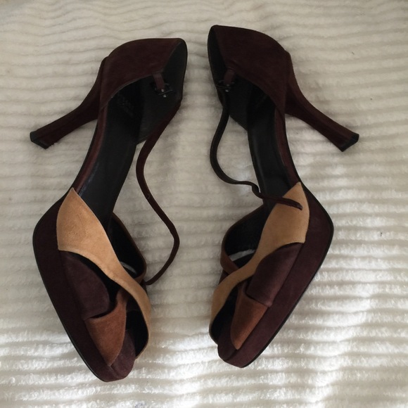 Stuart Weitzman suede brown heels - Picture 5 of 7